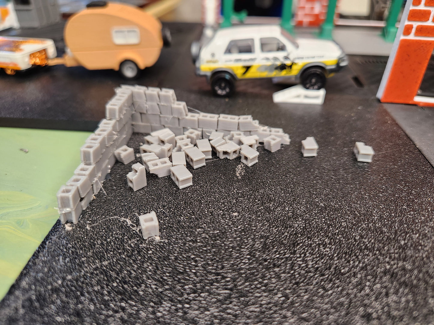 1/64 Miniature Cinder Blocks - Diverse Shapes and Colors!